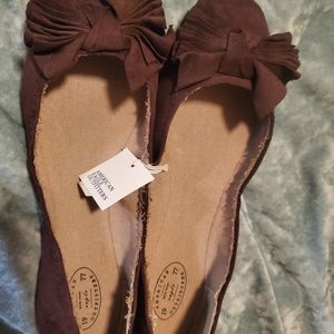 American Eagle flats